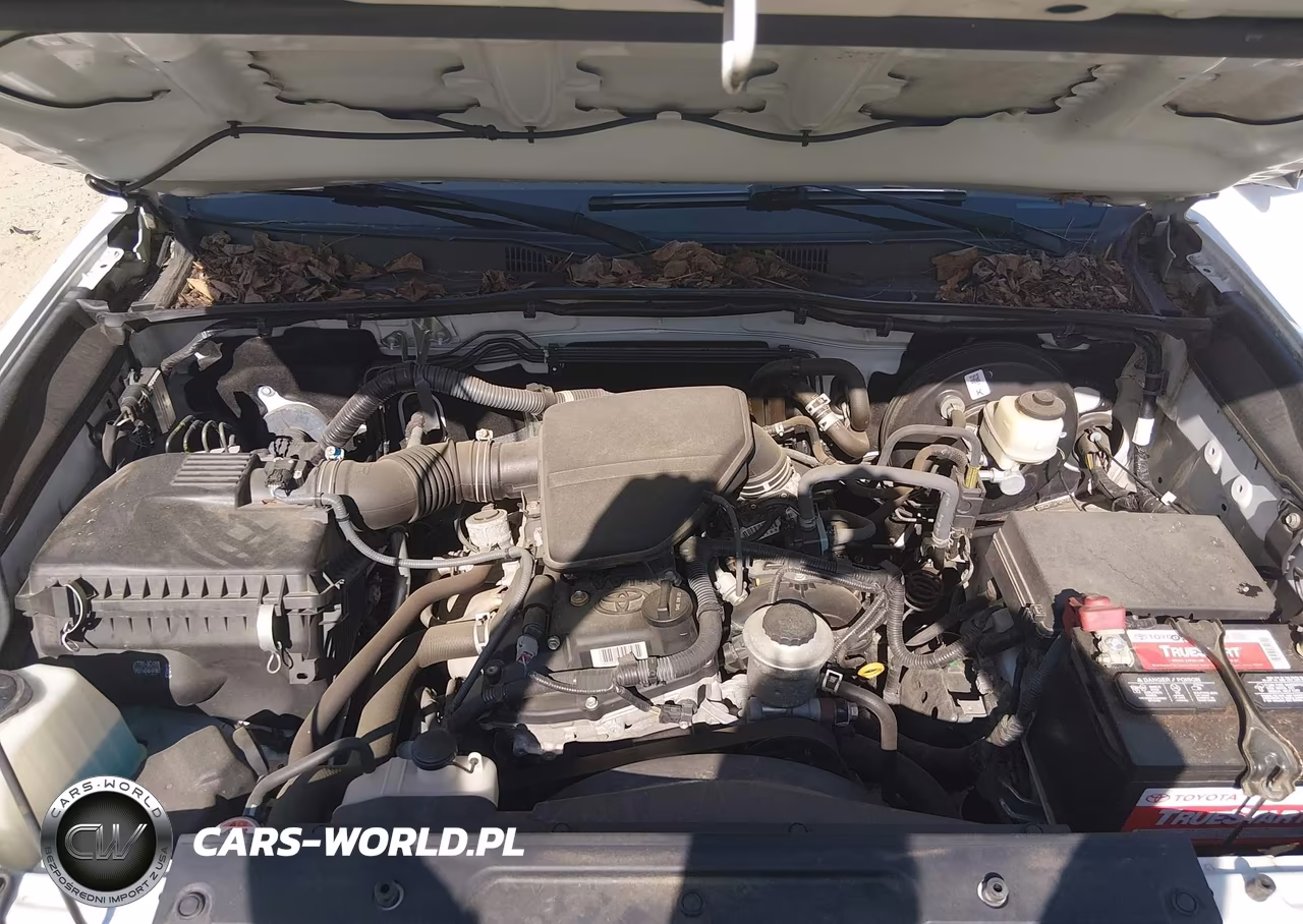 2017 Toyota Tacoma Sr VIN:5TFRX5GNXHX103074 - 10