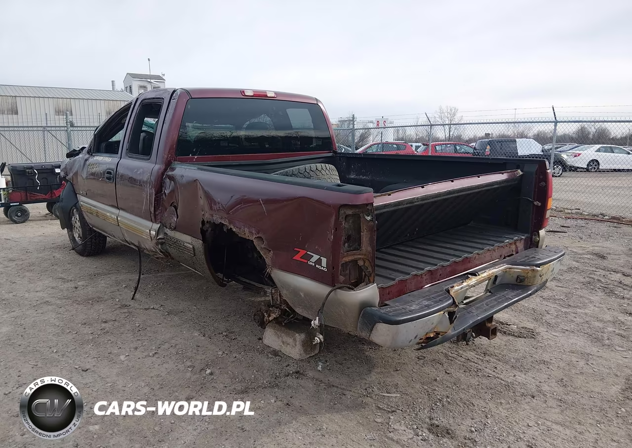 2002 Chevrolet Silverado 1500 Ls VIN:2GCEK19T821334657 - 3