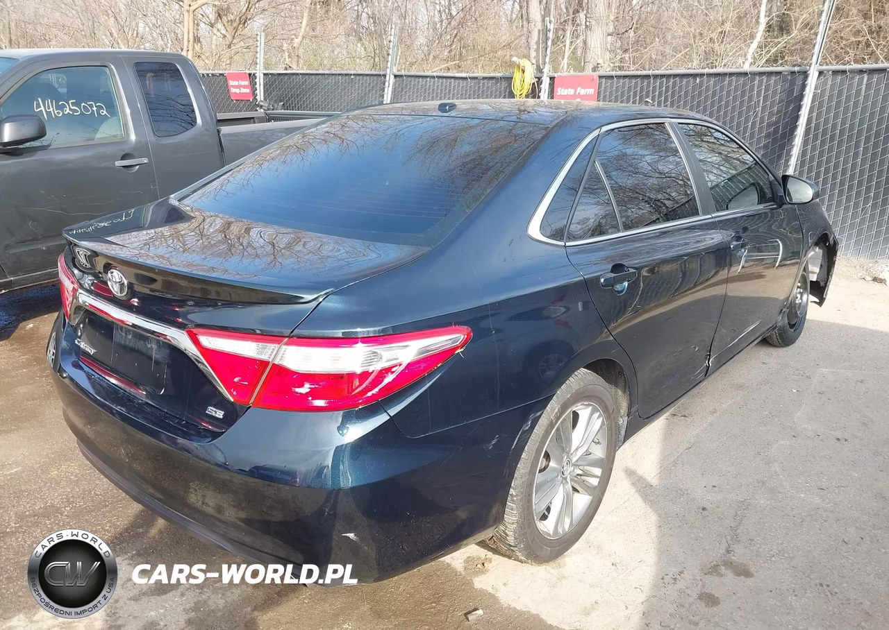 2016 Toyota Camry Se VIN:4T1BF1FK9GU121162 - 4