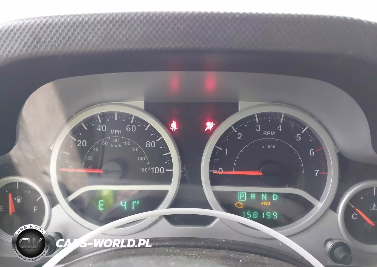 2009 Jeep Wrangler Unlimited Sahara VIN:1J4GA59179L708823 - 7