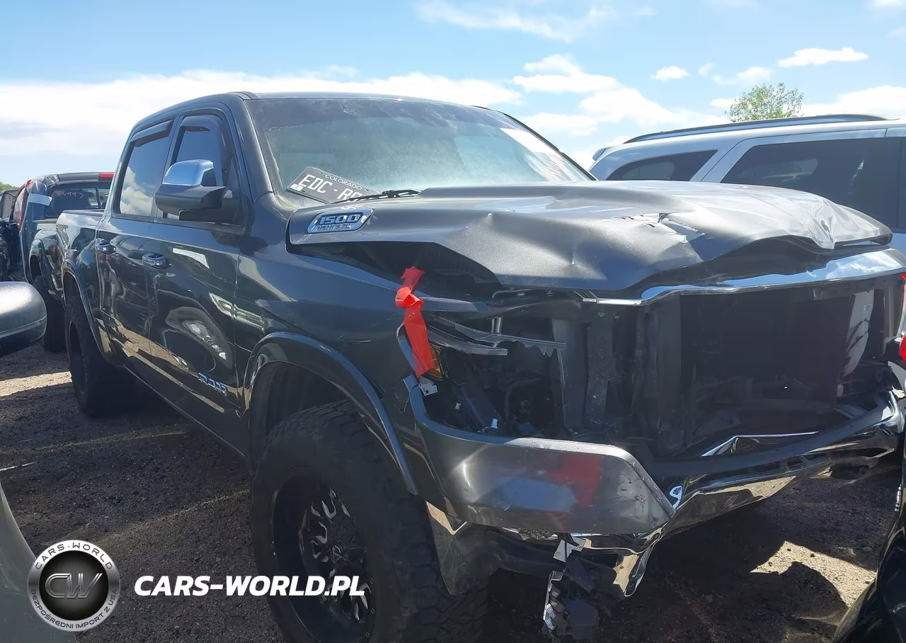 2019 Ram 1500 Laramie 4X2 5'7 Box VIN:1C6RREJT1KN601580 - 13