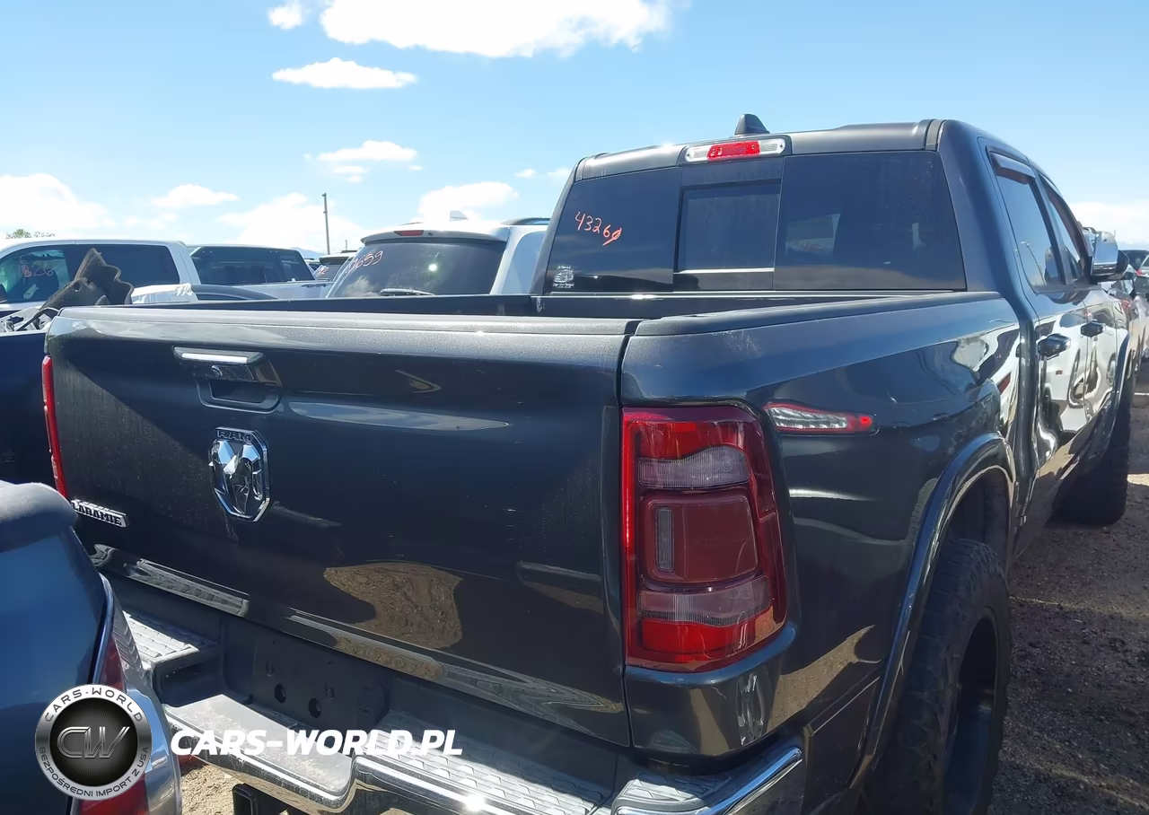 2019 Ram 1500 Laramie 4X2 5'7 Box VIN:1C6RREJT1KN601580 - 16
