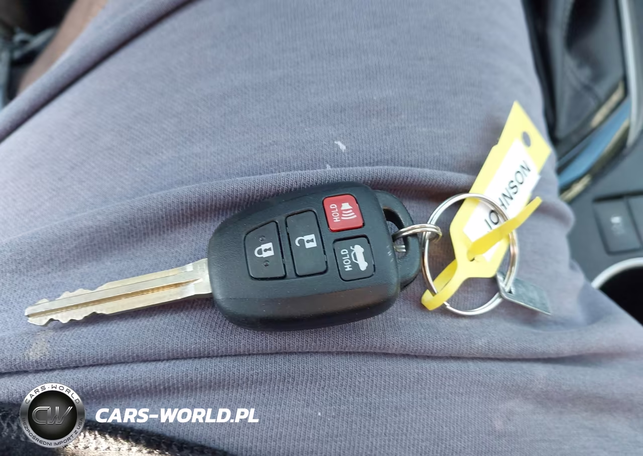 2015 Toyota Corolla Le Plus VIN:2T1BURHE6FC356002 - 11