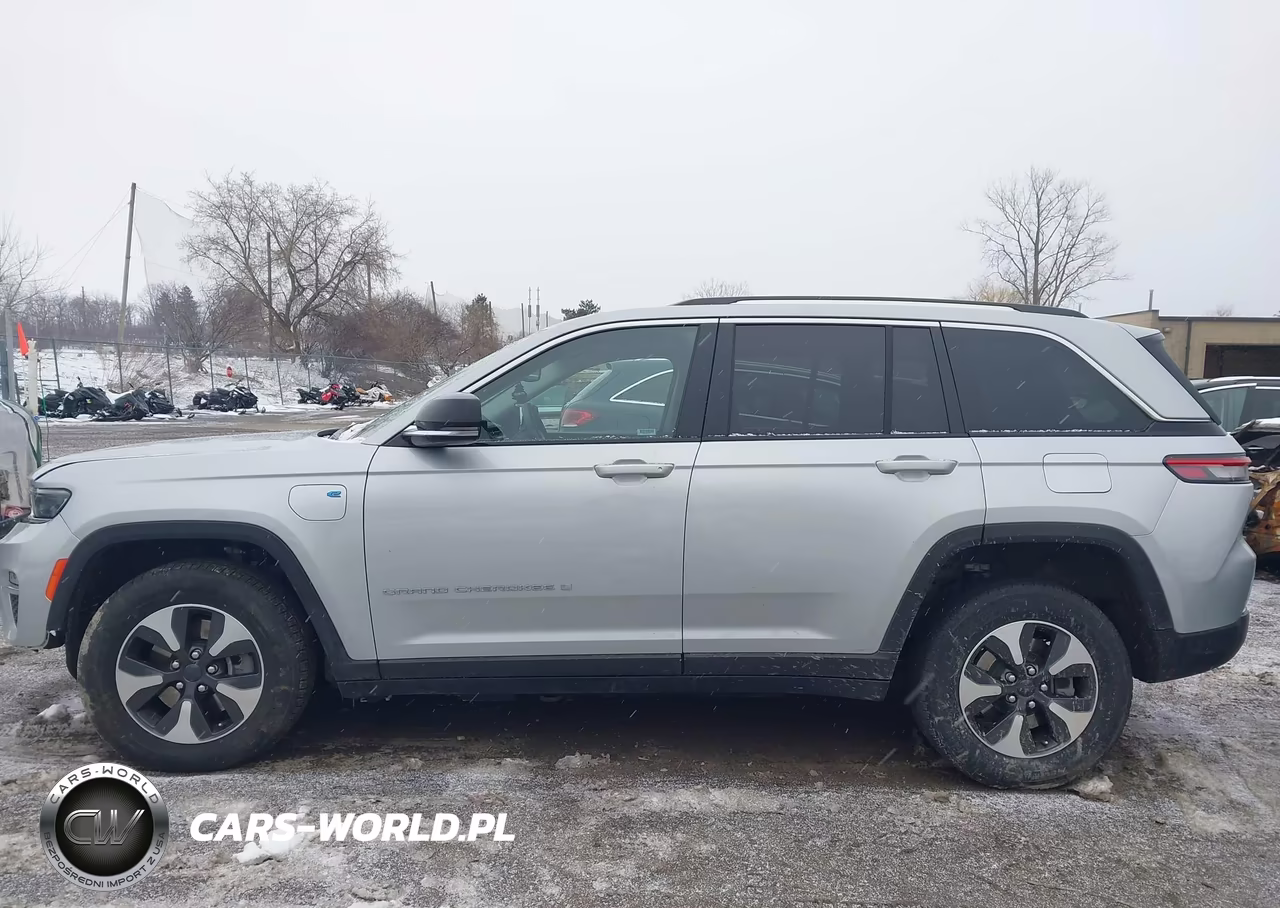 2023 Jeep Grand Cherokee 4Xe VIN:1C4RJYB69PC633450 - 14