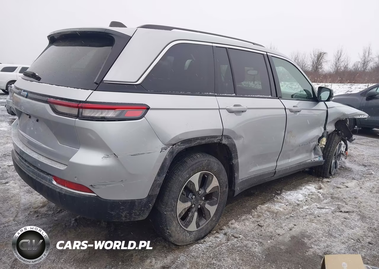 2023 Jeep Grand Cherokee 4Xe VIN:1C4RJYB69PC633450 - 4