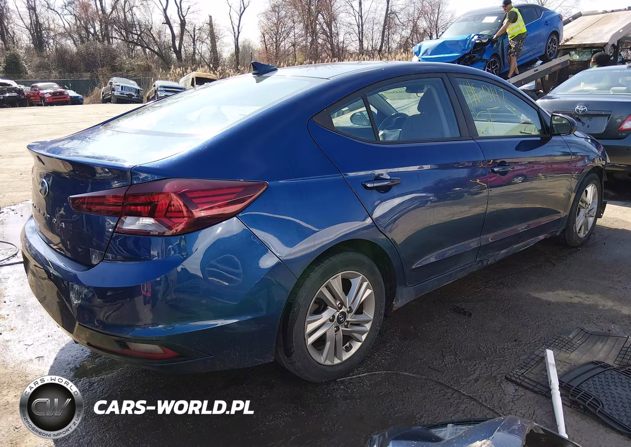 2020 Hyundai Elantra Sel VIN:5NPD84LF6LH558671 - 4
