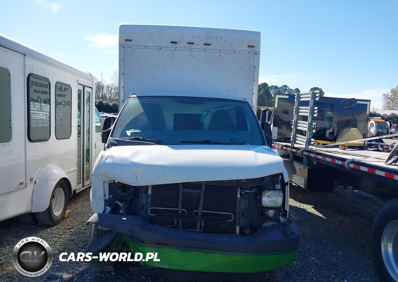 2014 Chevrolet Express Cutaway 3500 VIN:1GB0G2CAXE1186387 - 12