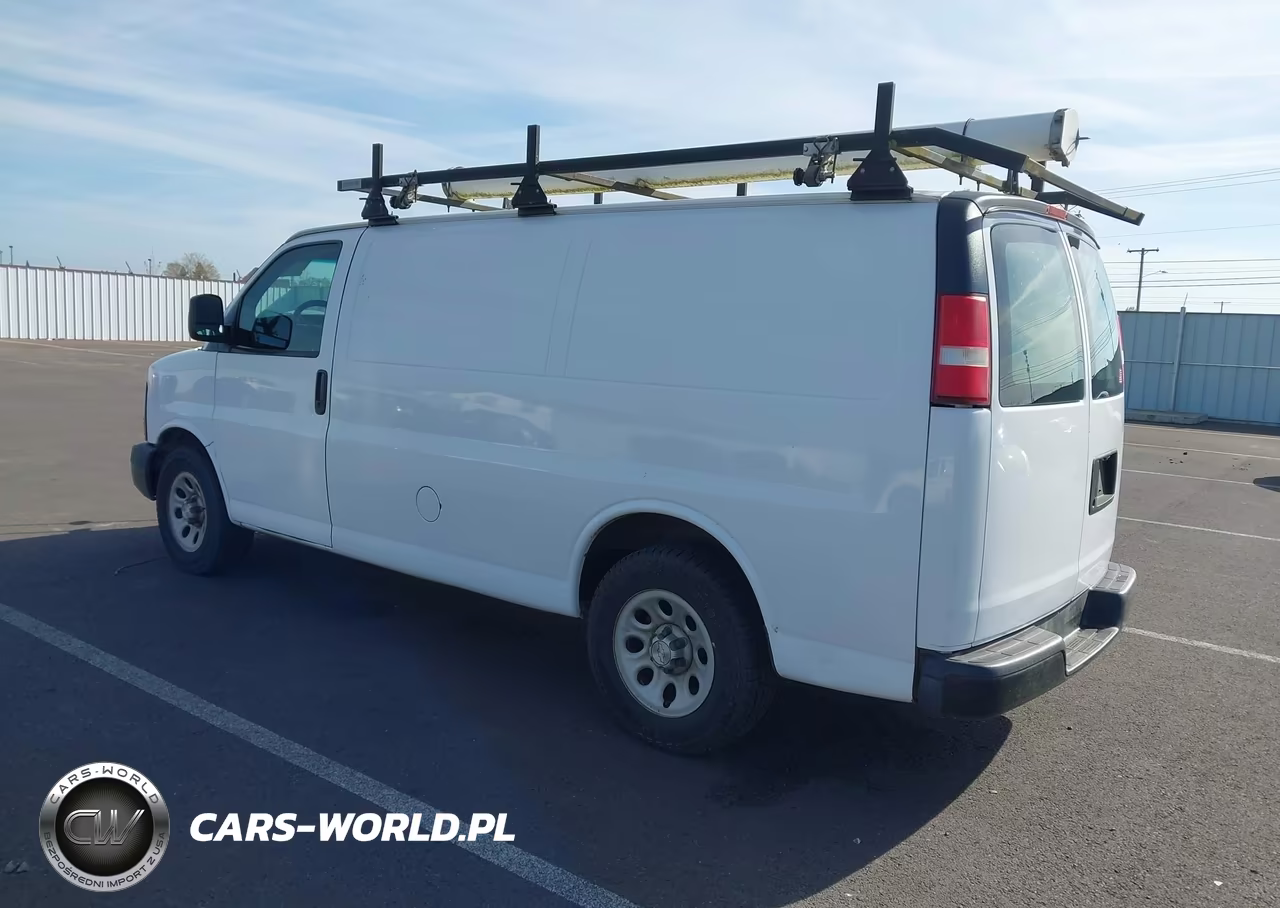 2009 Chevrolet Express 1500 Work Van VIN:1GCFG15X391121632 - 3