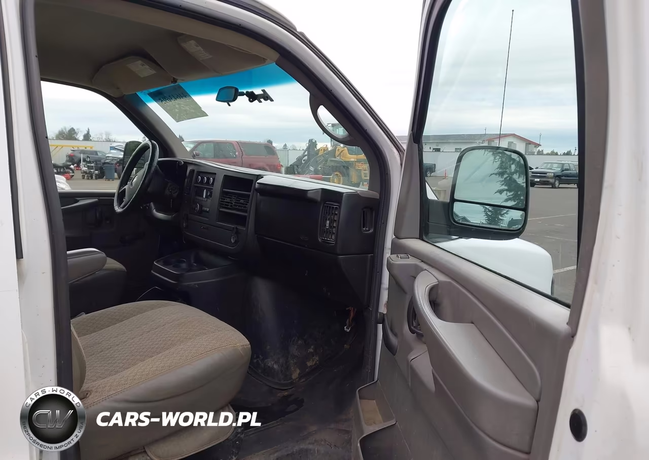 2009 Chevrolet Express 1500 Work Van VIN:1GCFG15X391121632 - 5