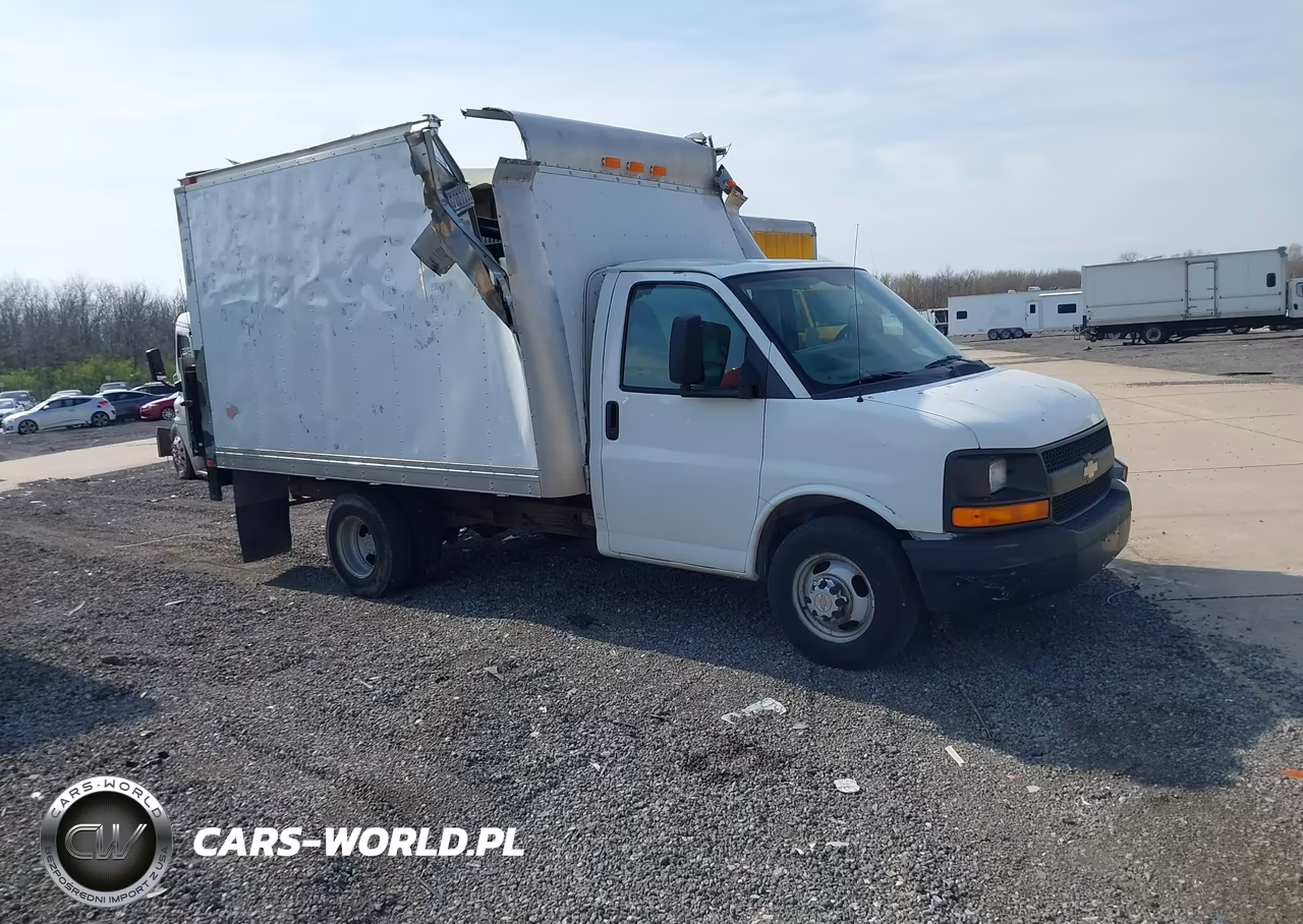2012 Chevrolet Express Cutaway Work Van