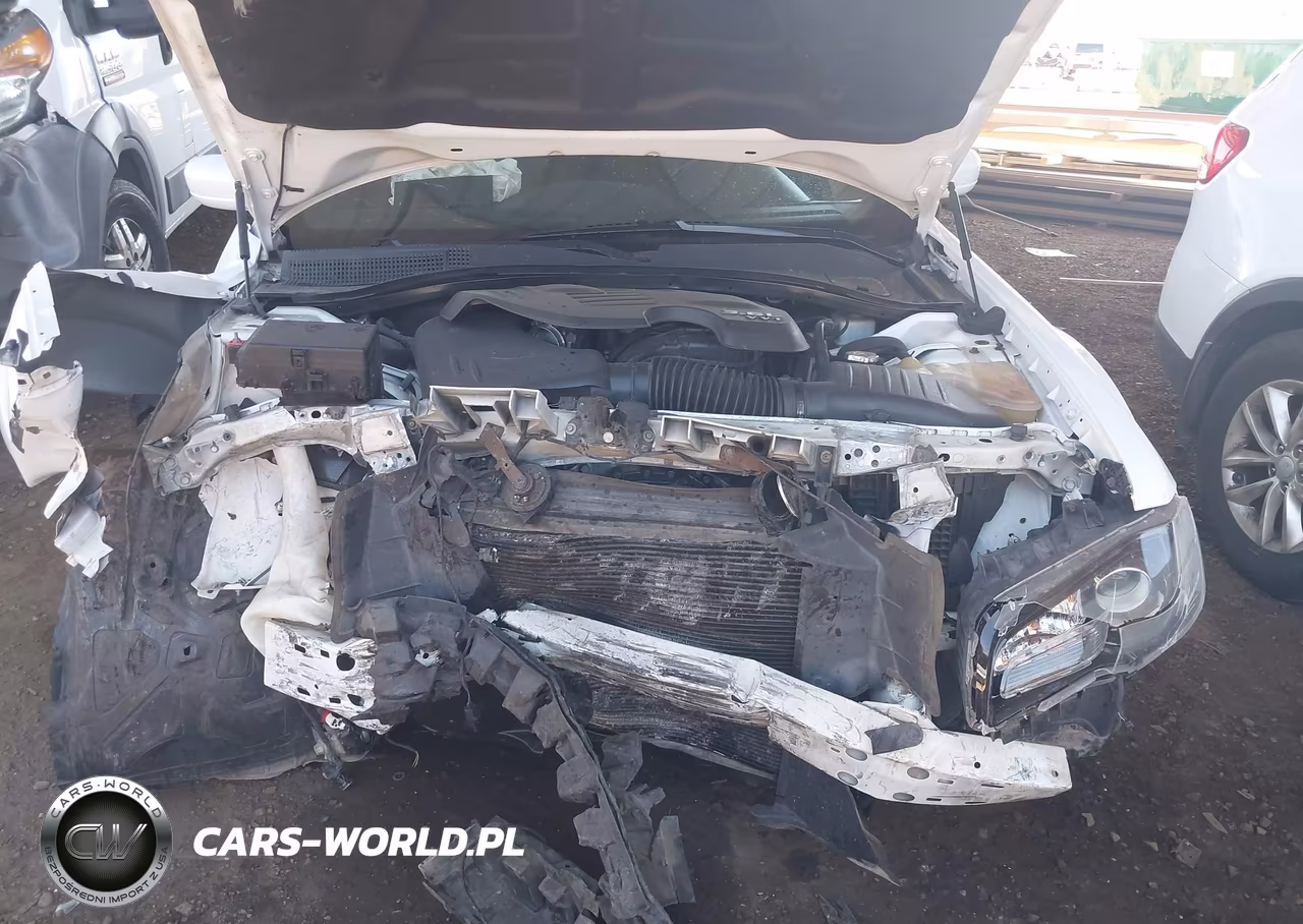 2019 Chrysler 300 300S VIN:2C3CCABG3KH697851 - 10