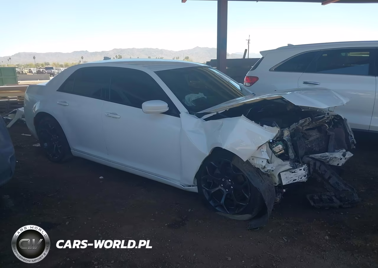 2019 Chrysler 300 300S VIN:2C3CCABG3KH697851 - 14