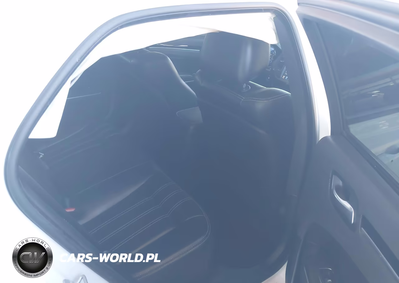 2019 Chrysler 300 300S VIN:2C3CCABG3KH697851 - 8