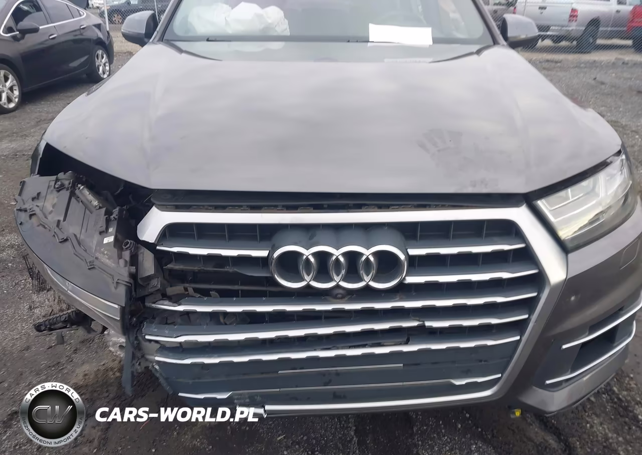 2018 Audi Q7 3.0T Premium VIN:WA1LAAF75JD043578 - 12