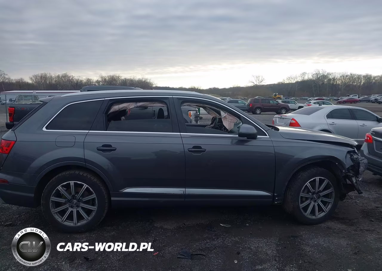 2018 Audi Q7 3.0T Premium VIN:WA1LAAF75JD043578 - 13