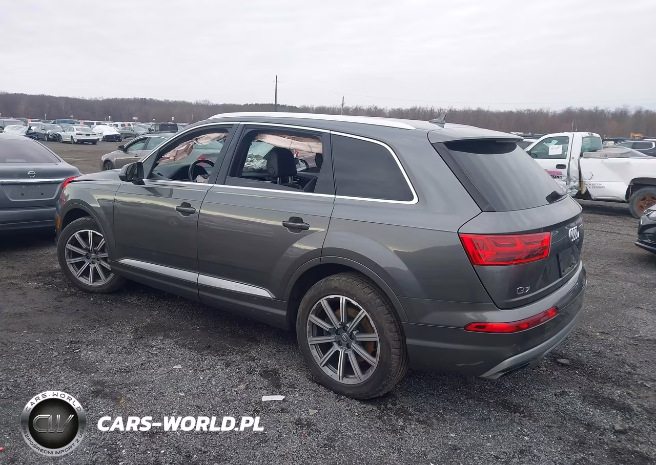 2018 Audi Q7 3.0T Premium VIN:WA1LAAF75JD043578 - 3
