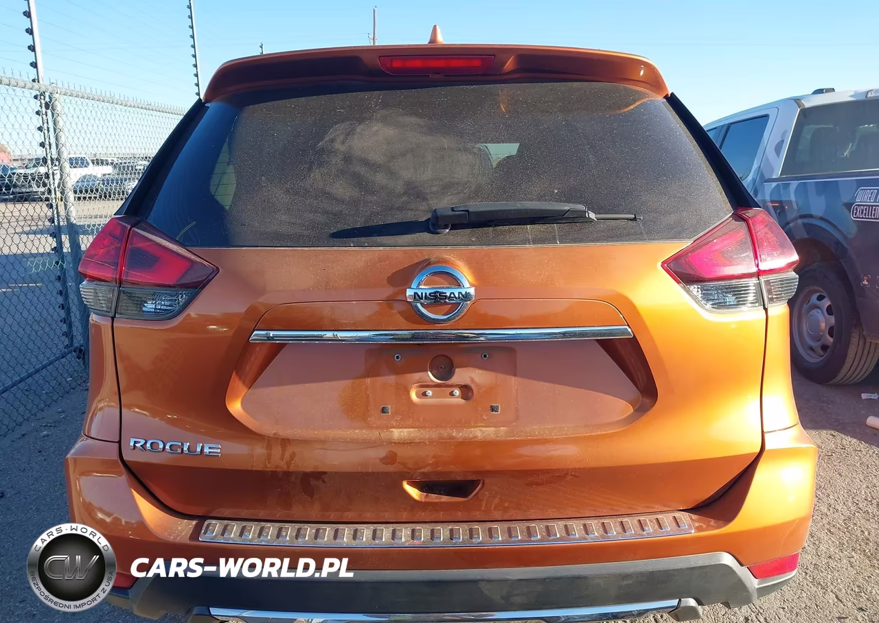 2017 Nissan Rogue S VIN:5N1AT2MTXHC836612 - 17