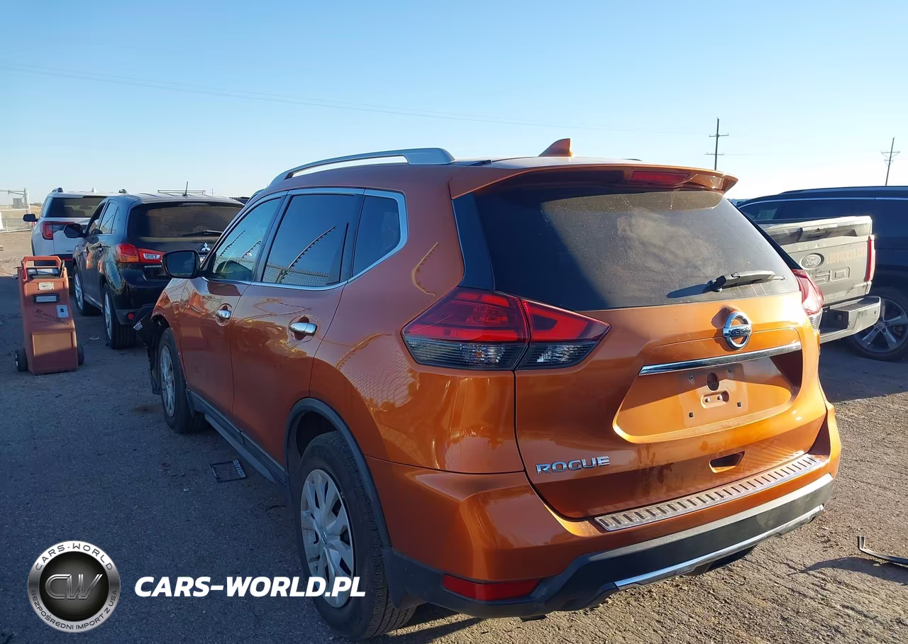 2017 Nissan Rogue S VIN:5N1AT2MTXHC836612 - 3