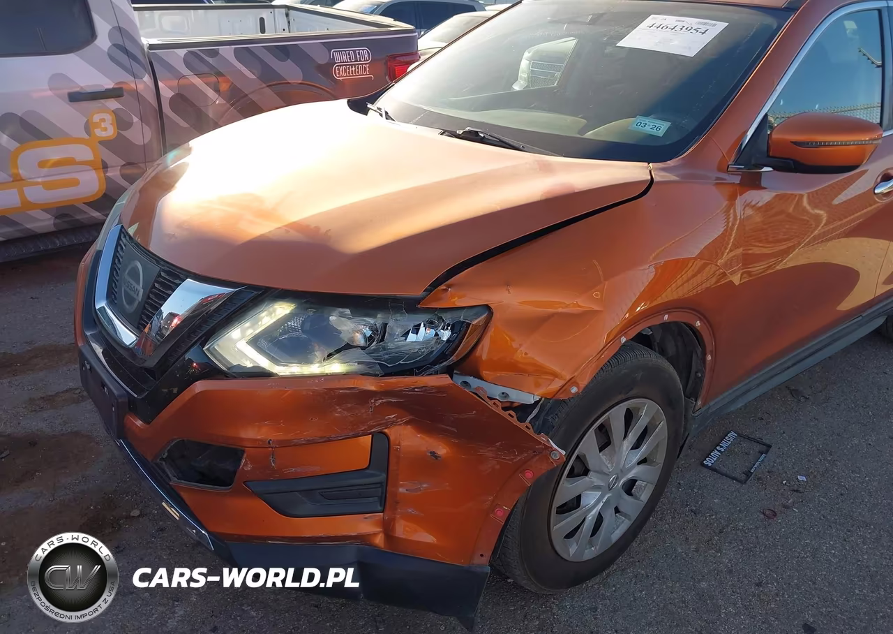 2017 Nissan Rogue S VIN:5N1AT2MTXHC836612 - 6