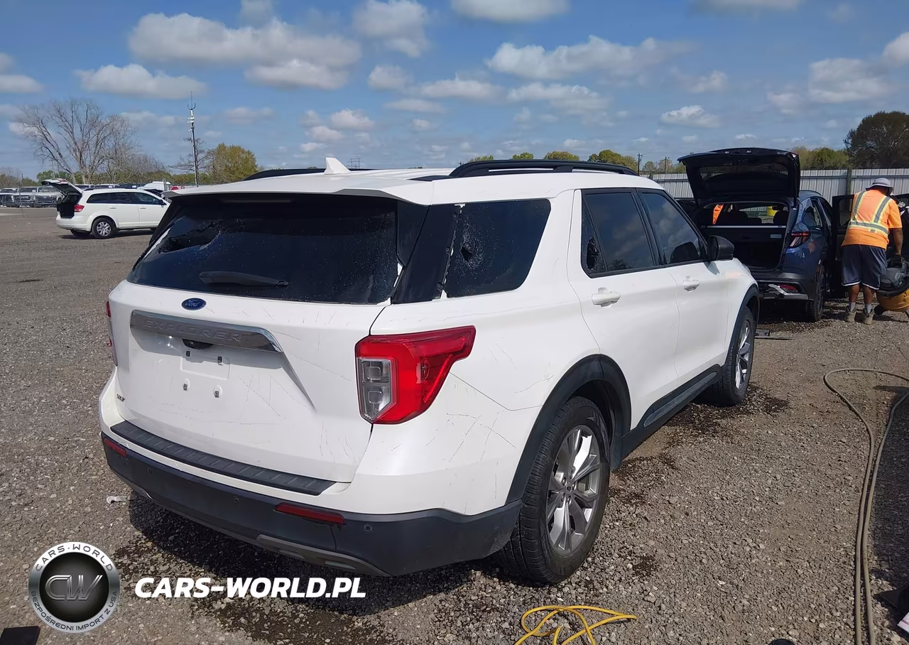 2021 Ford Explorer Xlt VIN:1FMSK7DH8MGC49022 - 4