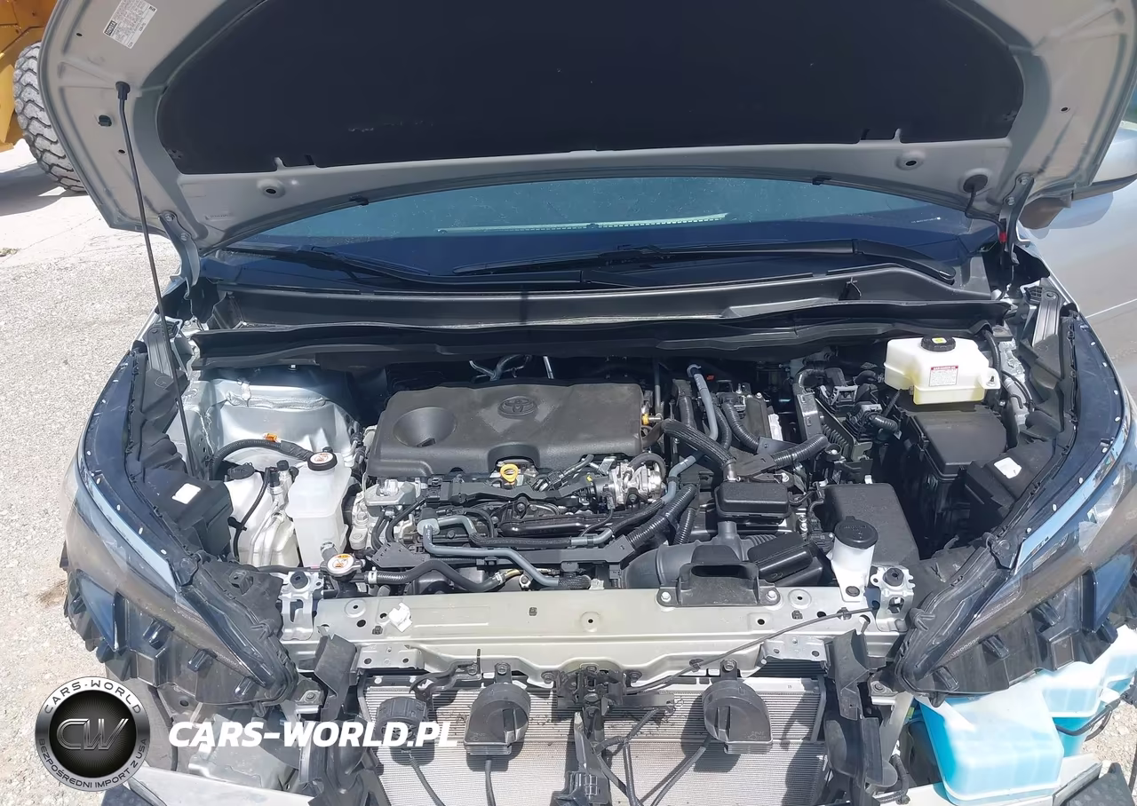 2025 Toyota Sienna Xle VIN:5TDJRKEC3SS246632 - 10