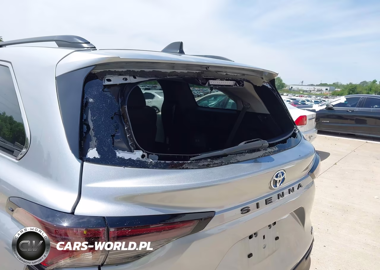 2025 Toyota Sienna Xle VIN:5TDJRKEC3SS246632 - 17