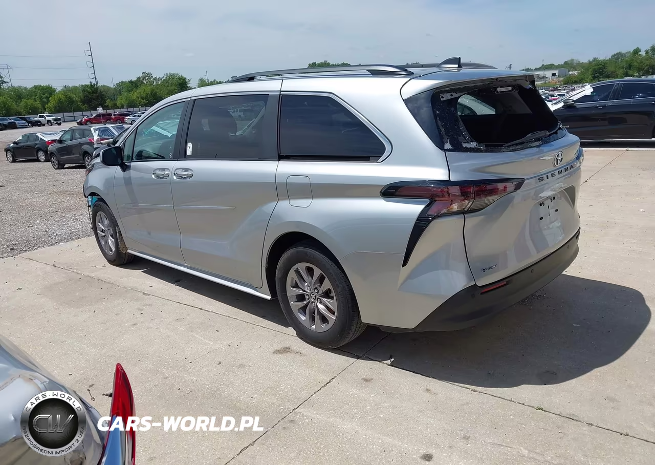 2025 Toyota Sienna Xle VIN:5TDJRKEC3SS246632 - 3