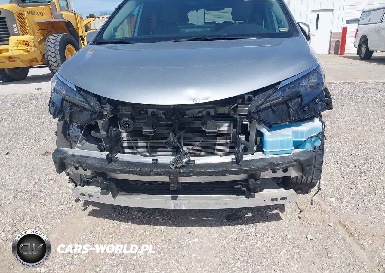 2025 Toyota Sienna Xle VIN:5TDJRKEC3SS246632 - 6