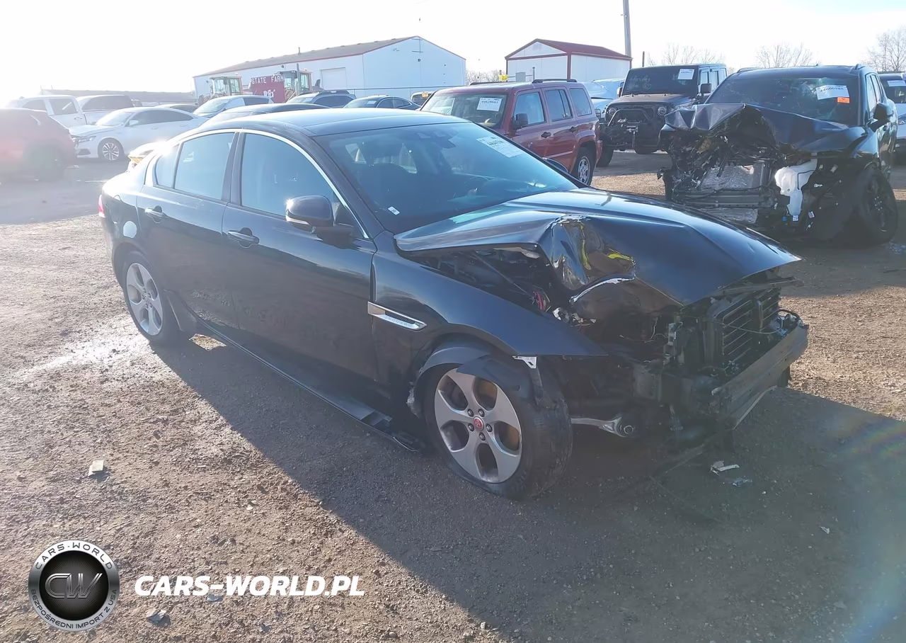 2017 Jaguar Xe
