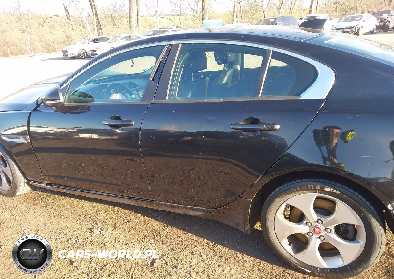 2017 Jaguar Xe VIN:SAJAR4BG6HA977808 - 14