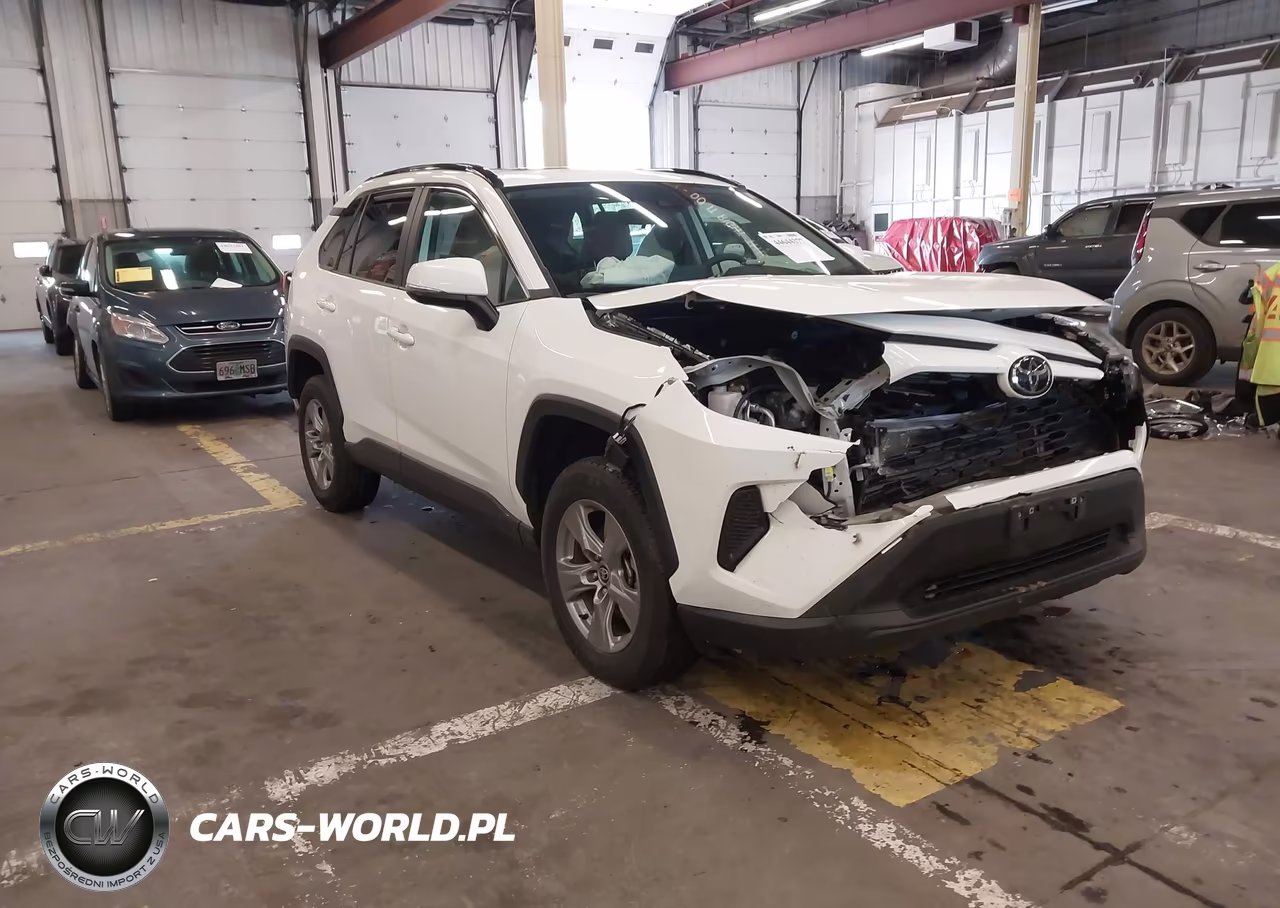 2025 Toyota Rav4 Xle – zdjęcie 1 z 16