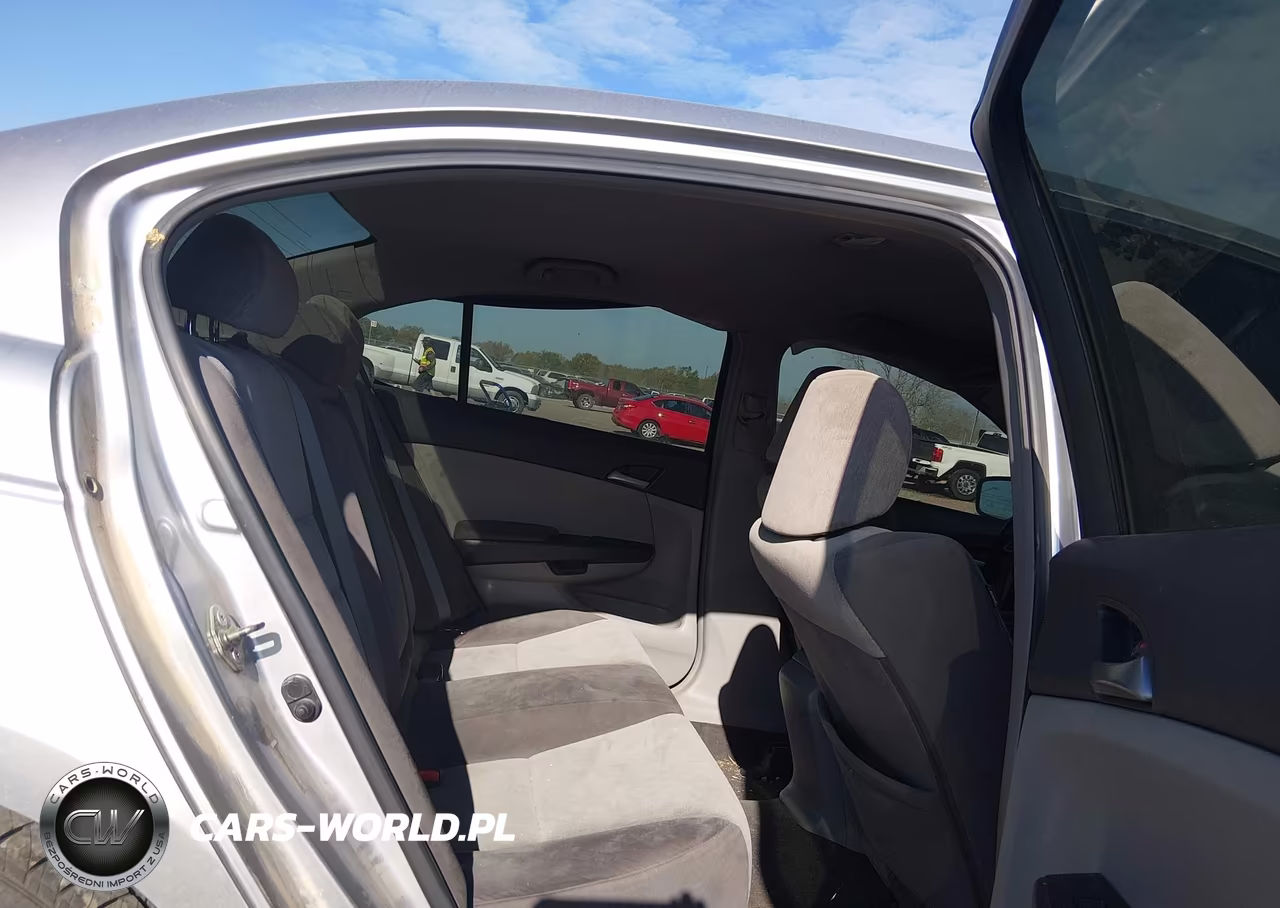 2008 Honda Accord 2.4 Lx VIN:JHMCP26318C031398 - 8