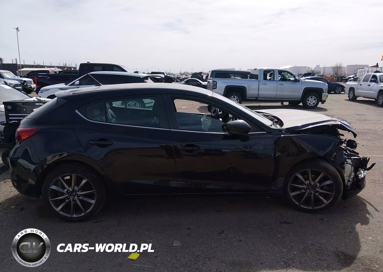 2018 Mazda Mazda3 Touring VIN:3MZBN1L31JM182387 - 14