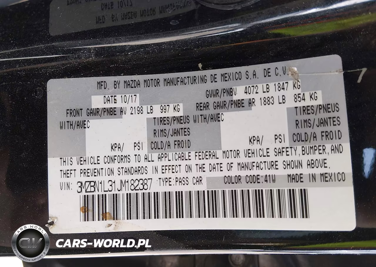 2018 Mazda Mazda3 Touring VIN:3MZBN1L31JM182387 - 9