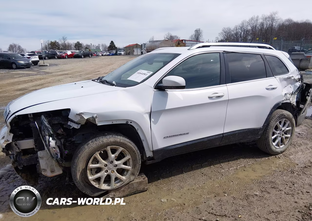 2014 Jeep Cherokee Latitude VIN:1C4PJMCB6EW308133 - 15