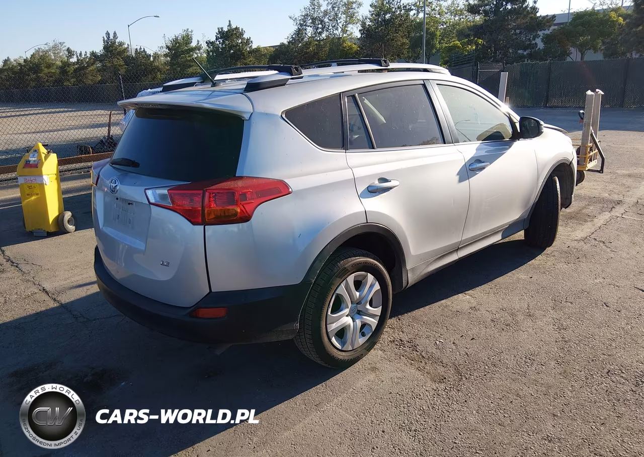 2015 Toyota Rav4 Le VIN:JTMZFREVXFD079029 - 4