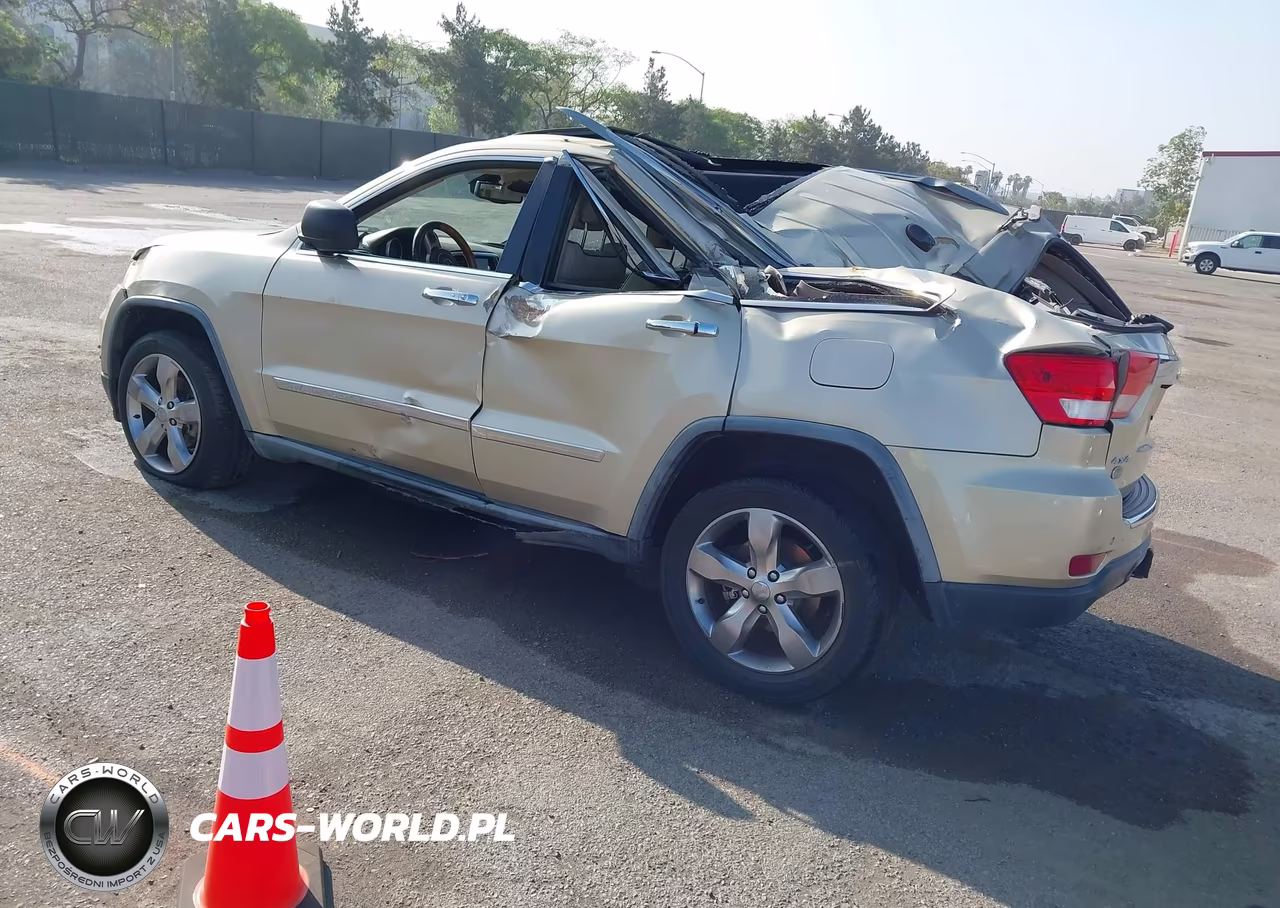 2011 Jeep Grand Cherokee Overland VIN:1J4RR6GGXBC745370 - 3