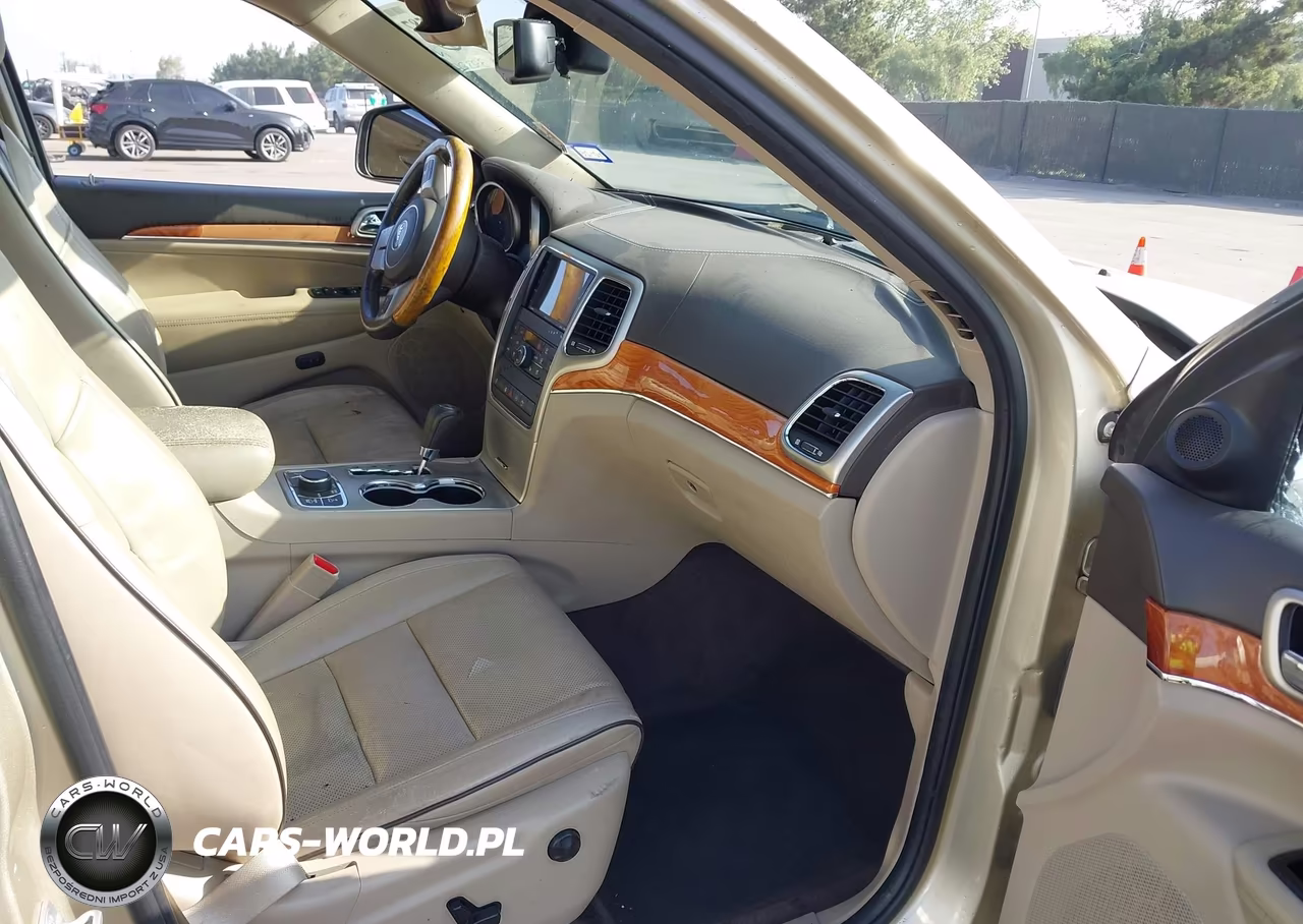 2011 Jeep Grand Cherokee Overland VIN:1J4RR6GGXBC745370 - 5