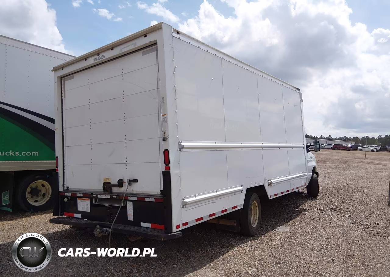 2018 Ford E-Series Cutaway VIN:1FDWE3FS6JDC25941 - 4