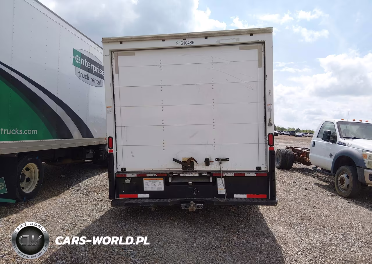 2018 Ford E-Series Cutaway VIN:1FDWE3FS6JDC25941 - 8