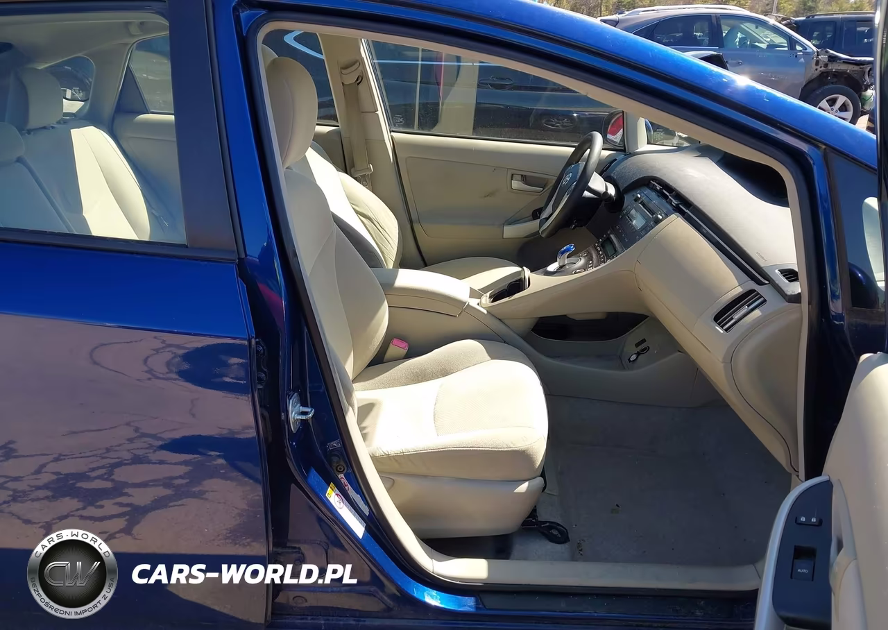 2011 Toyota Prius Two VIN:JTDKN3DU9B1402766 - 5