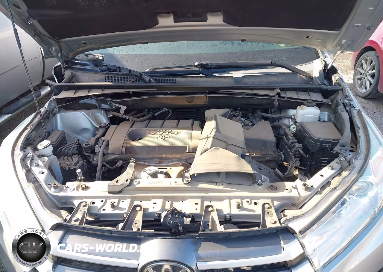 2019 Toyota Highlander Le VIN:5TDZARFHXKS057232 - 10