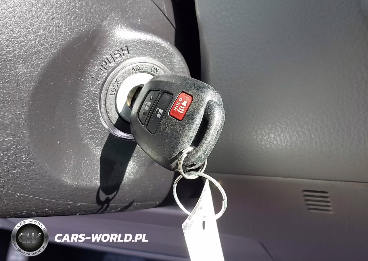 2019 Toyota Highlander Le VIN:5TDZARFHXKS057232 - 11
