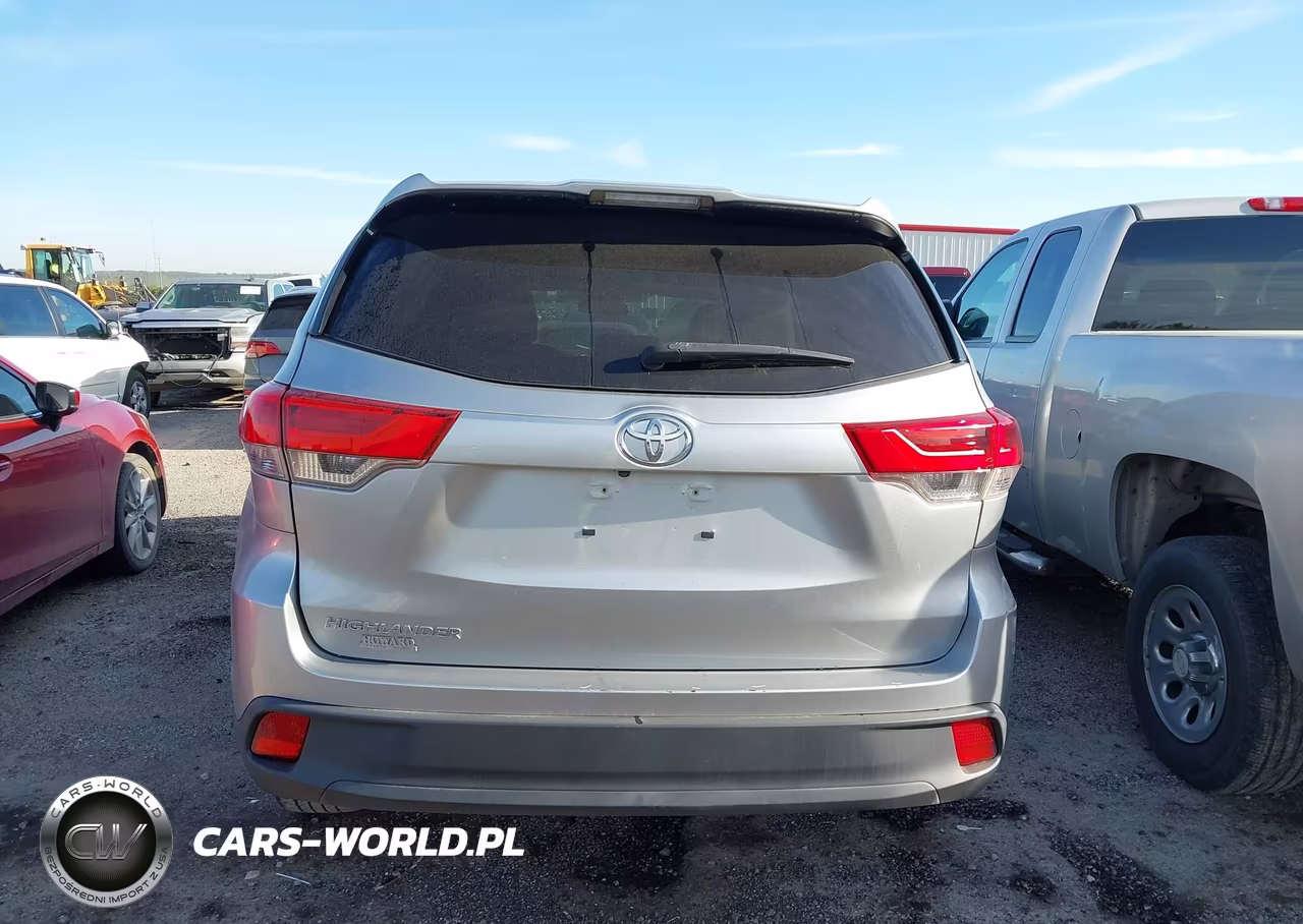 2019 Toyota Highlander Le VIN:5TDZARFHXKS057232 - 16
