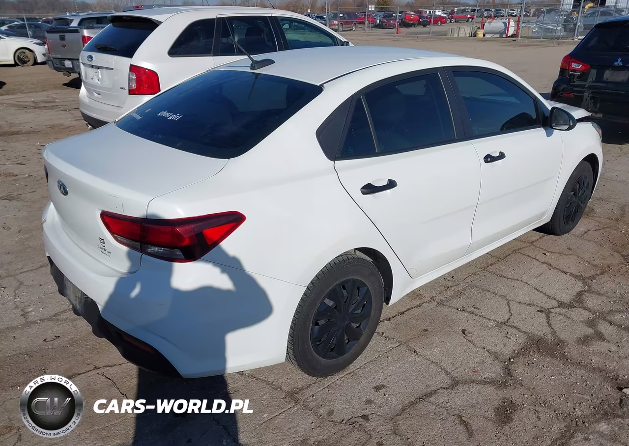 2018 Kia Rio Lx VIN:3KPA24AB4JE067652 - 4