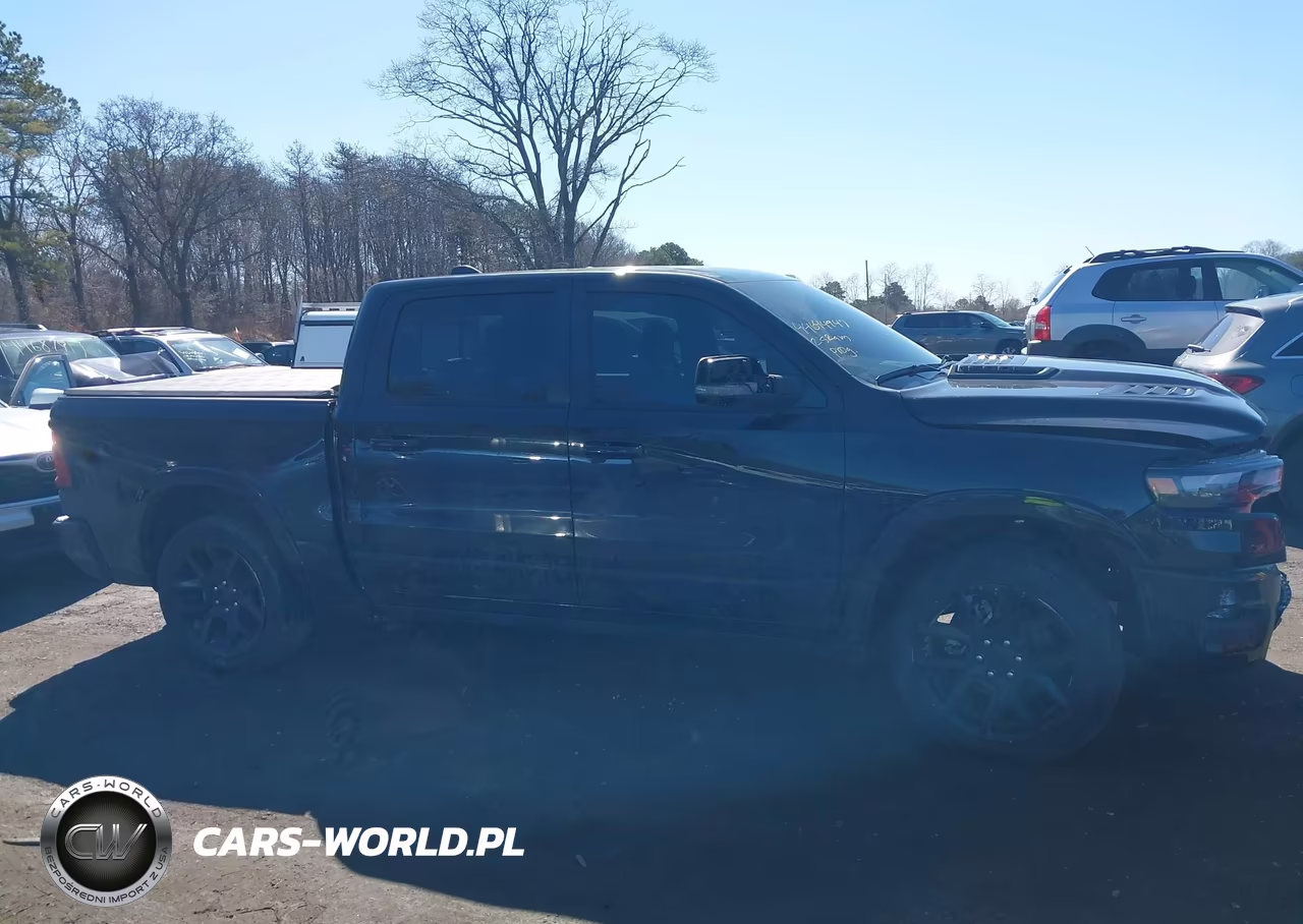 2025 Ram 1500 Laramie 4X4 5'7 Box VIN:1C6SRFJP1SN714827 - 13