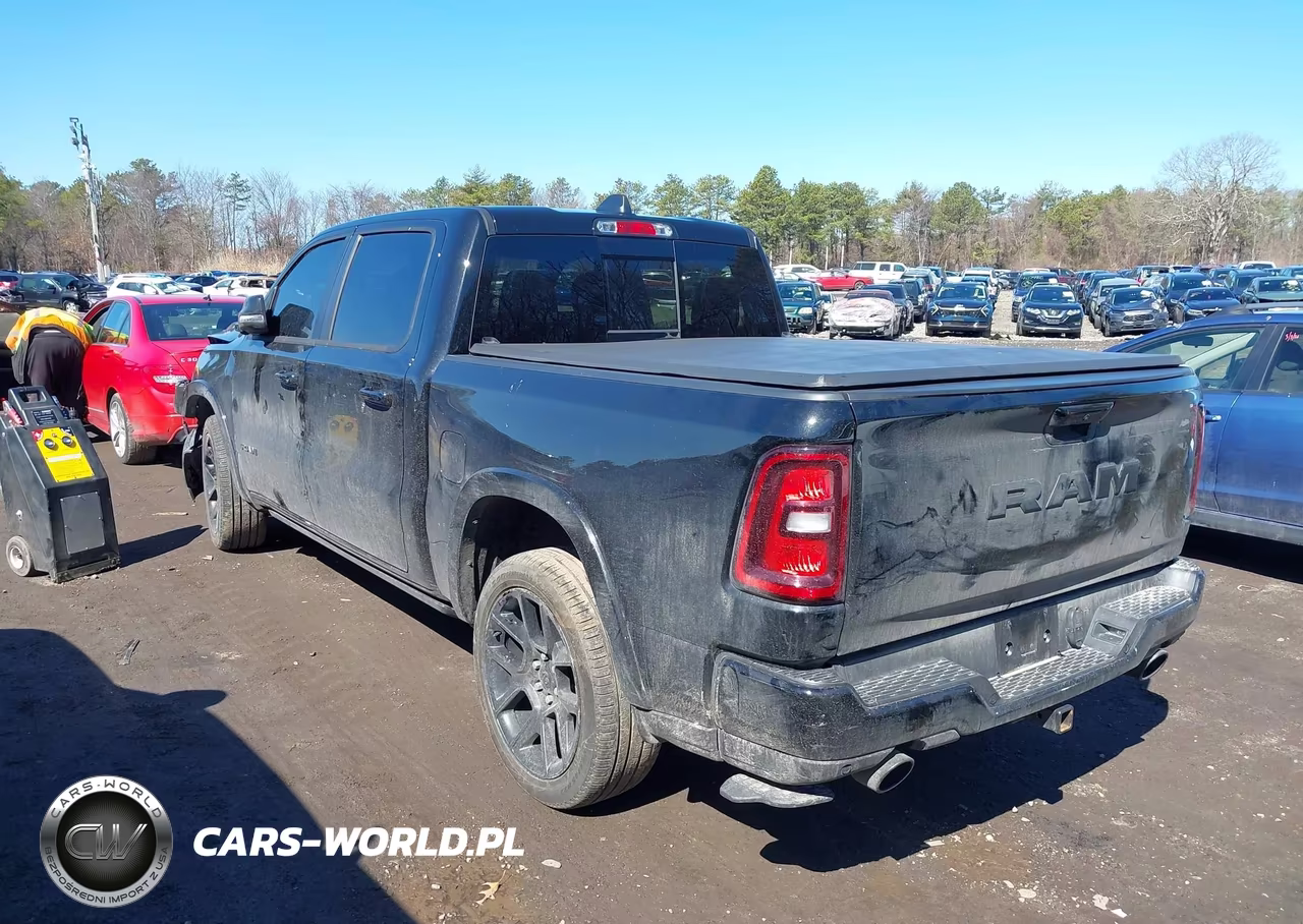 2025 Ram 1500 Laramie 4X4 5'7 Box VIN:1C6SRFJP1SN714827 - 3