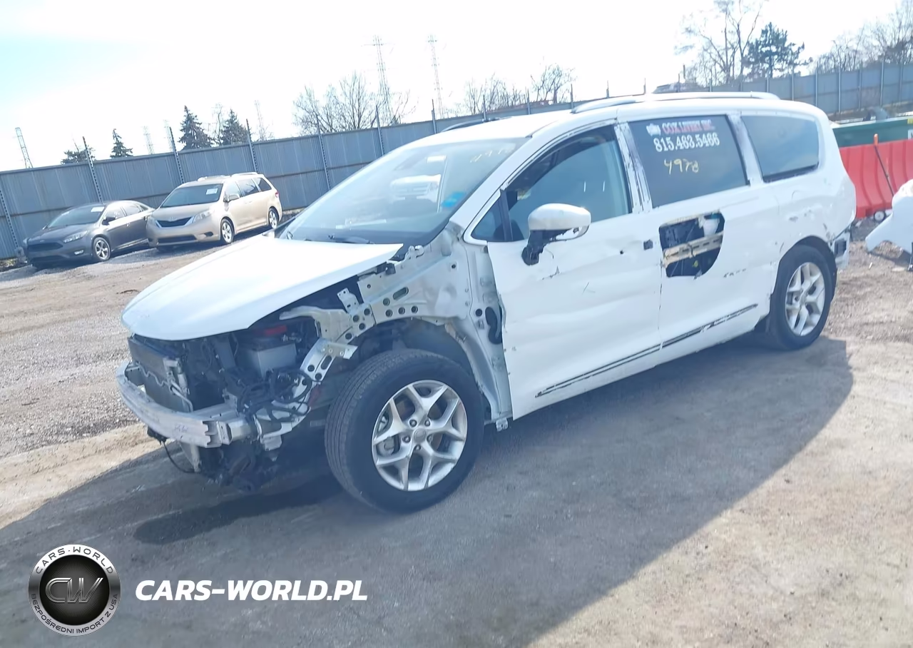 2020 Chrysler Pacifica Touring L Plus VIN:2C4RC1EG1LR138229 - 2