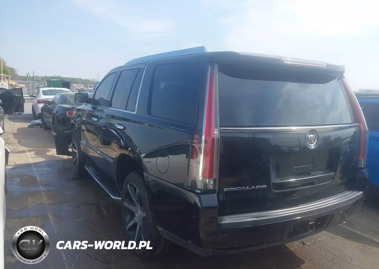 2015 Cadillac Escalade Luxury VIN:1GYS3BKJ8FR168615 - 3