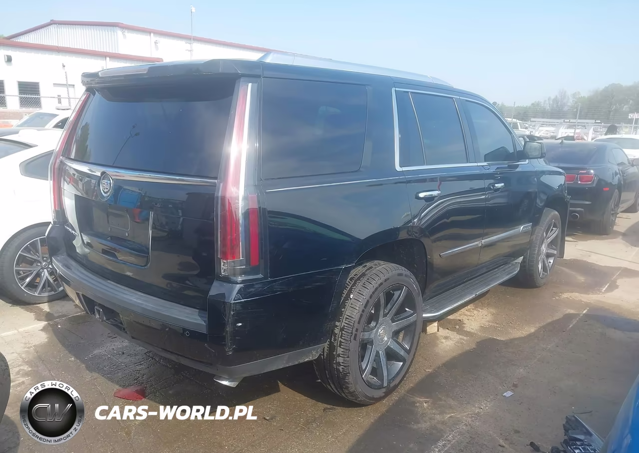 2015 Cadillac Escalade Luxury VIN:1GYS3BKJ8FR168615 - 4